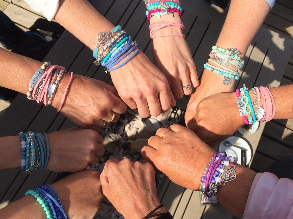 Verwonderend Ibiza armbandjes maken aan het strand van Scheveningen! MJ-69